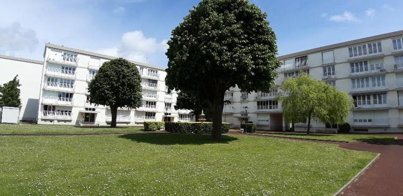 Appartement Lumineux Idealement Situe A Proximite De Musees Equipements Sportifs Salle De Spectacle Commerces Caen Eksteriør bilde